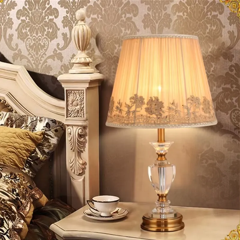 Light Switch - مصباح طاولة LED كريستالي عصري فاخر