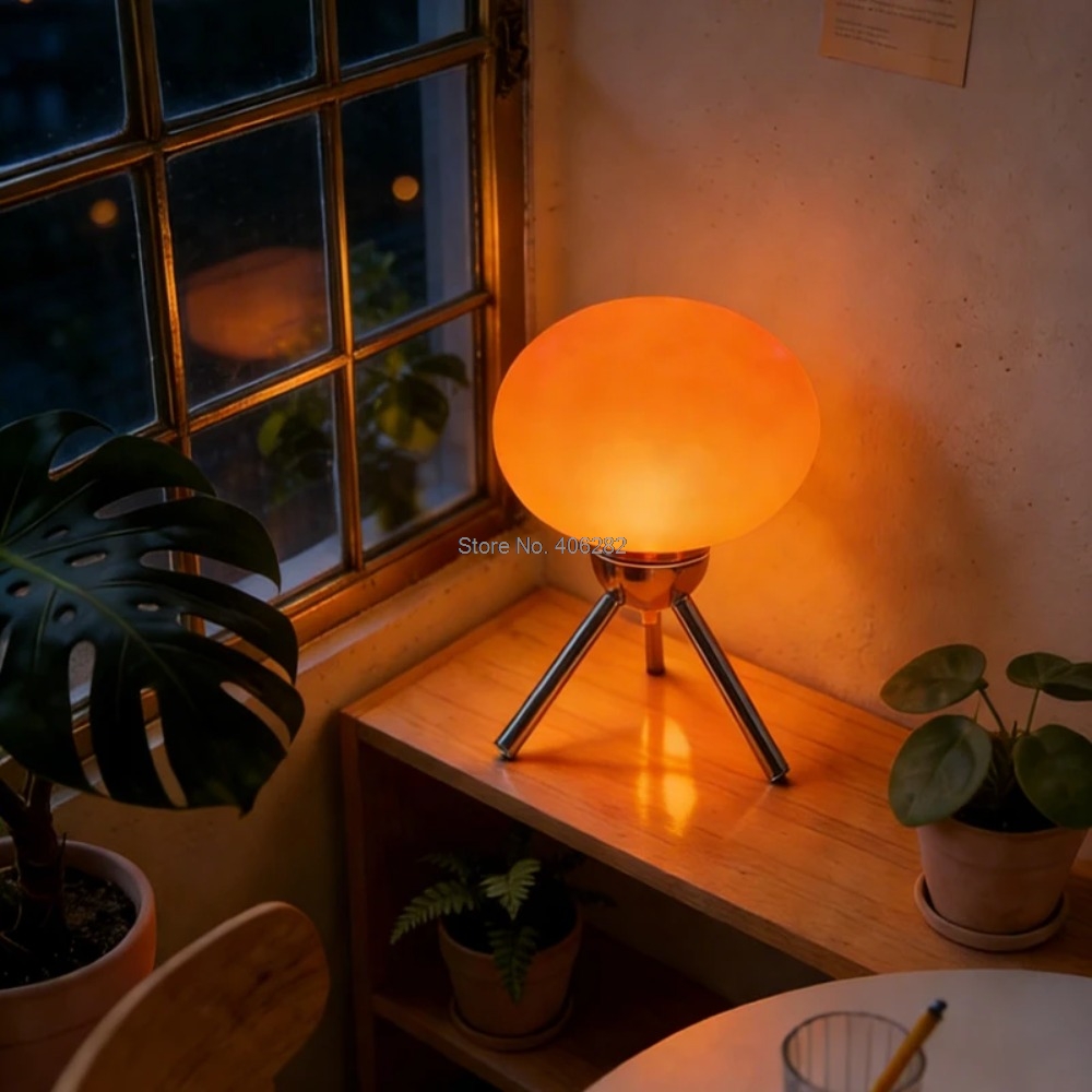 مصباح طاولة زجاجي على شكل فطر  - مراجعة Light Switch وسعره